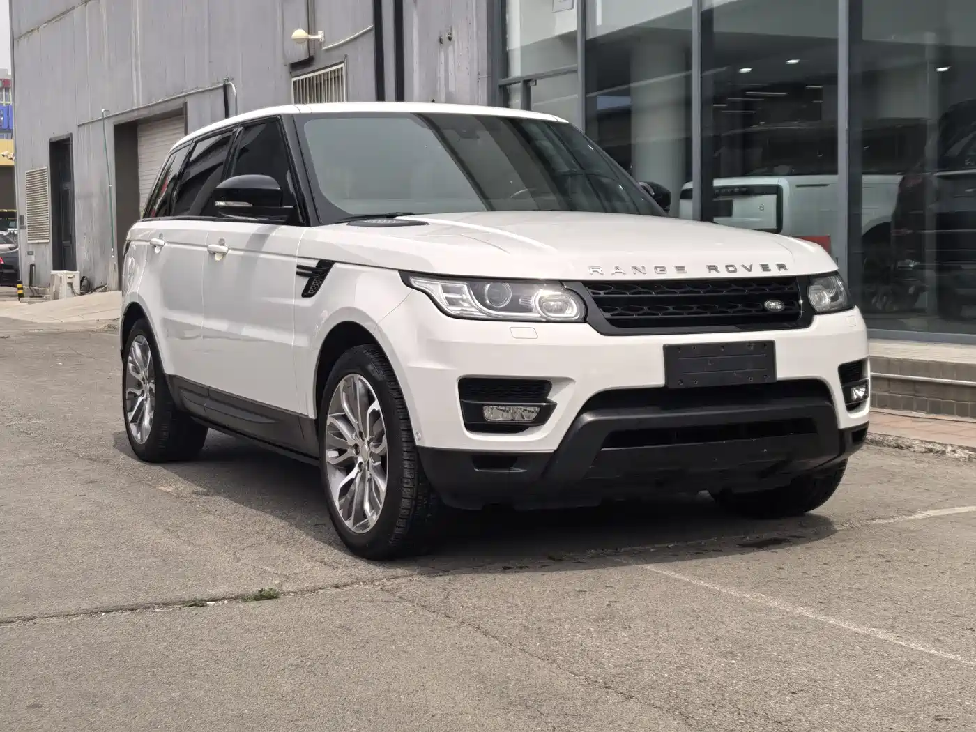 Land Rover Range Rover Sport 2014 3.0 SC V6 HSE DYNAMIC фото 2
