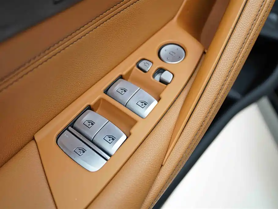 BMW 5 Series 2021 530Li xDrive M Sport Package фото 11