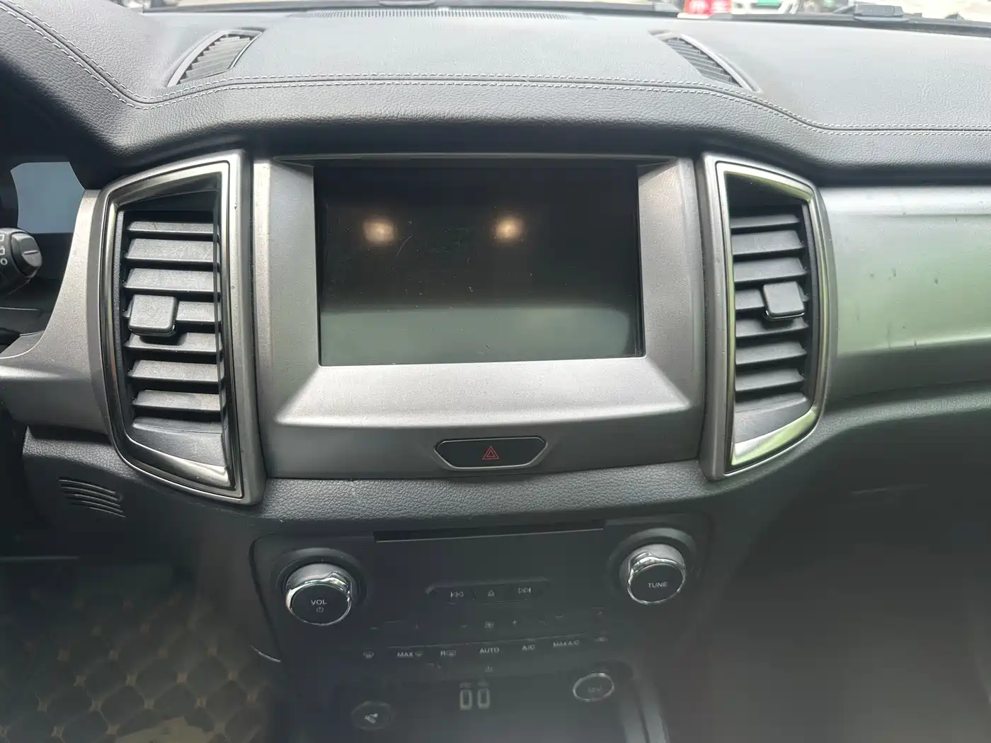 Ford Everest 2018 2017 2.0T Gasoline Automatic 4WD Luxury Edition 7-Seater