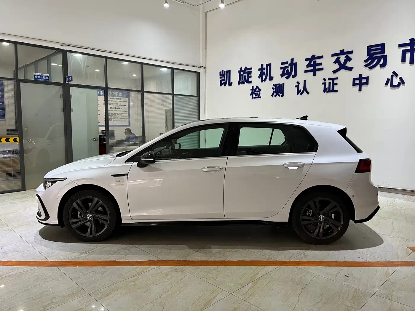 Volkswagen Golf 2021 280TSI DSG R-Line фото 7