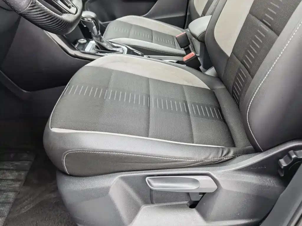 Photo 20 - Volkswagen T-ROC