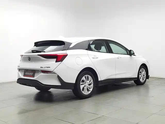 Buick Velite 6 2020 Plug-in Hybrid Connected Fashion Edition — фото 2