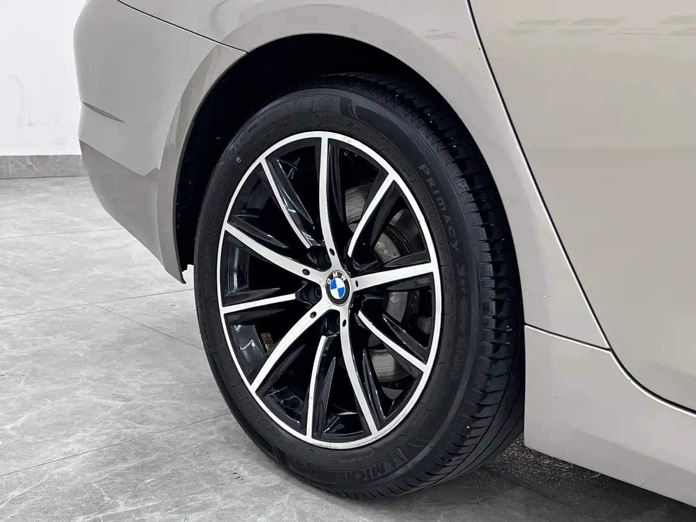 BMW 5 Series 2018 528Li Launch Special Edition фото 8