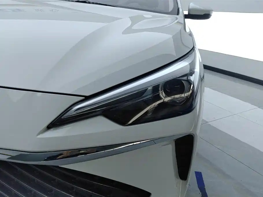 ROEWE I5