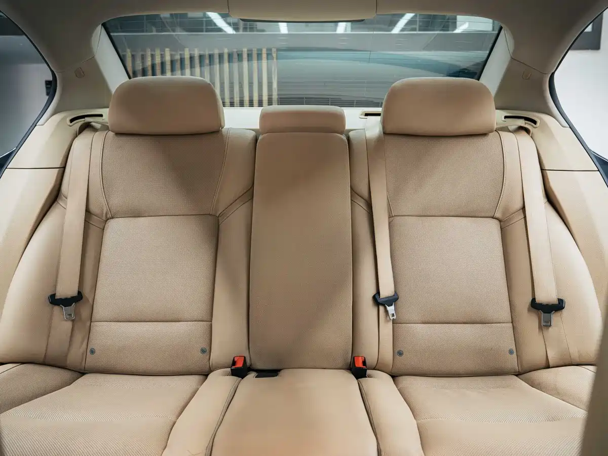 BMW 7 Series 2011 2009 730Li Luxury
