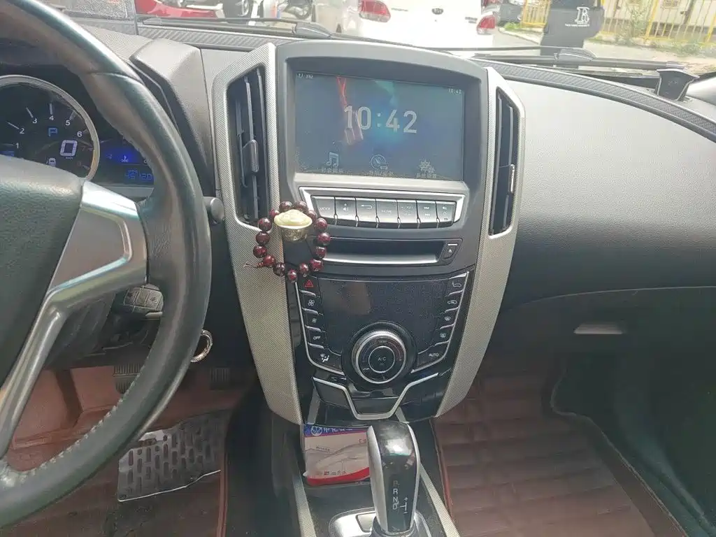 Luxgen U6 SUV 2016 2015 1.8T Fashion Edition