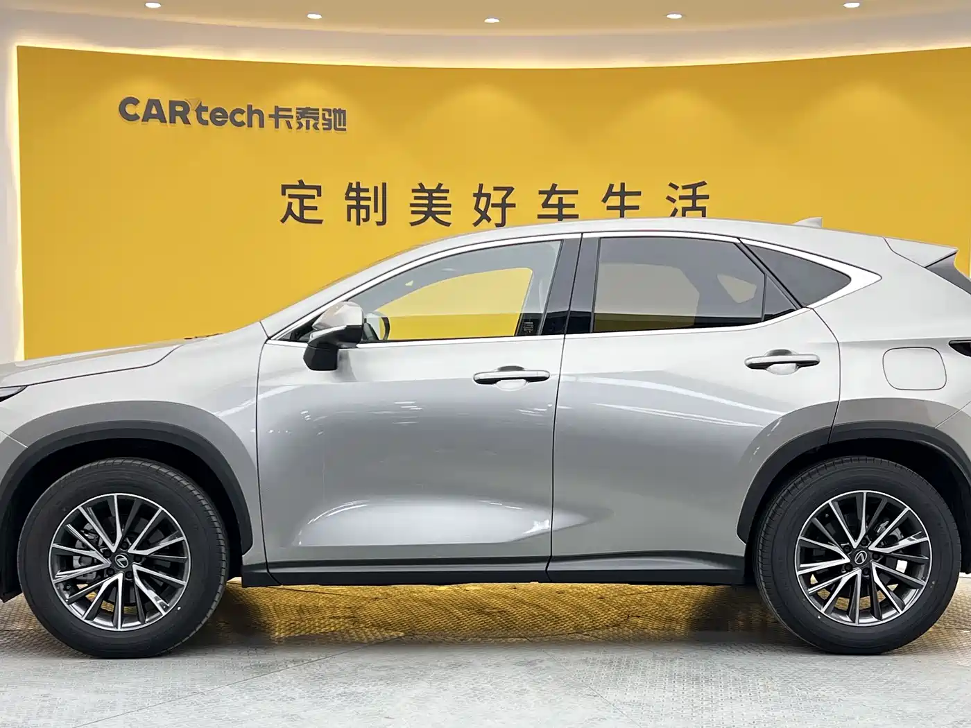 Lexus NX 2025 Model 200 Base Version фото 29