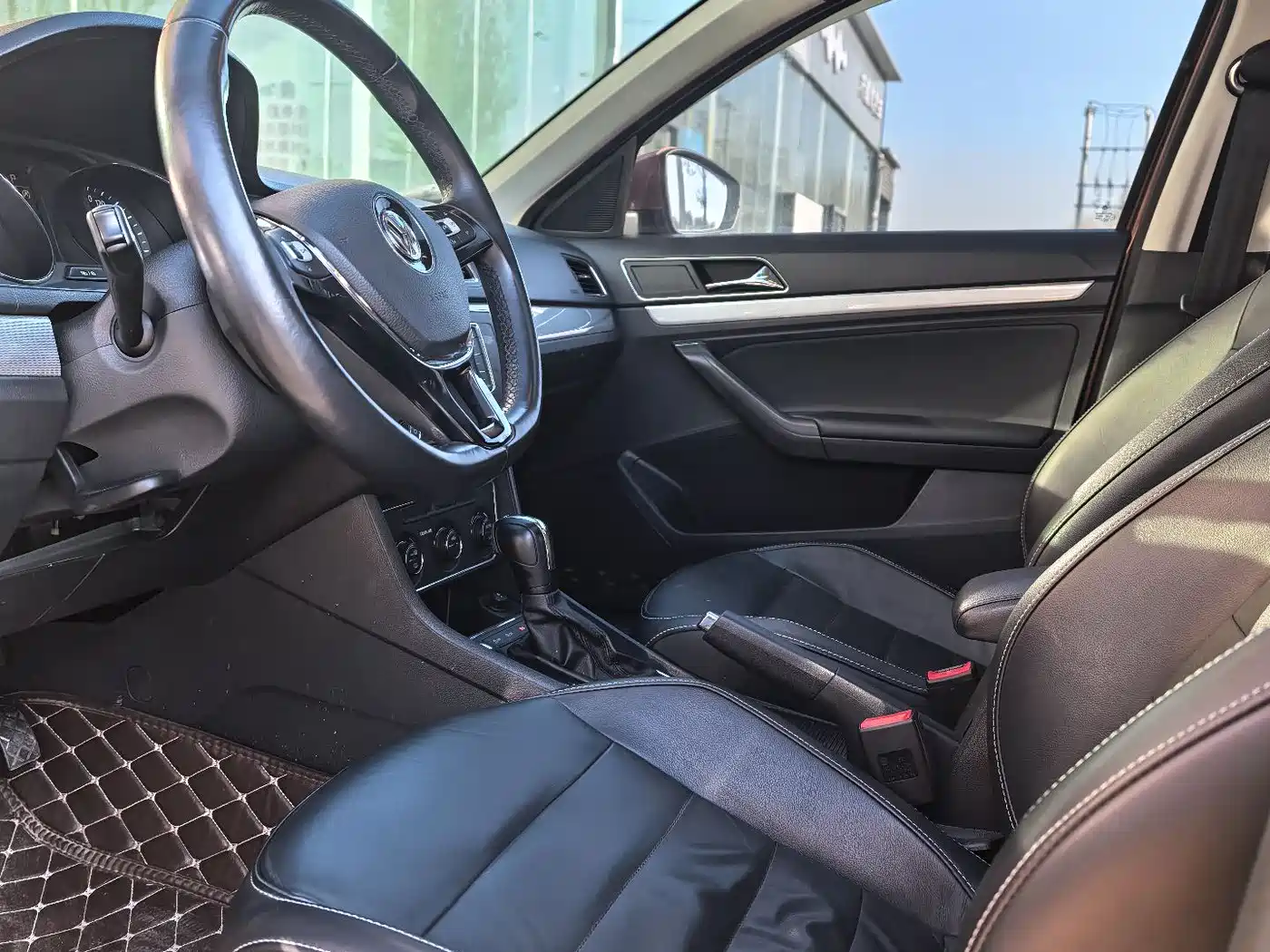 Volkswagen Lavida Tour 2017 180TSI DSG Comfort Edition фото 9