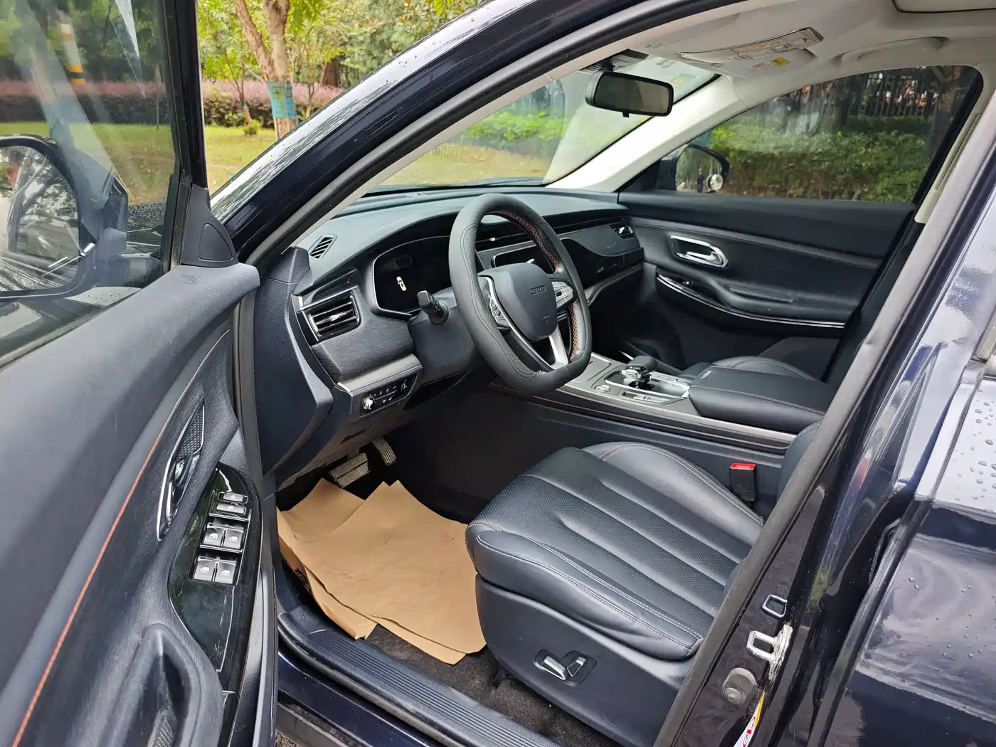 Changan Oshan X7 2020 2020 1.5T Facial Recognition Full Auto Parking Space Leisure Edition