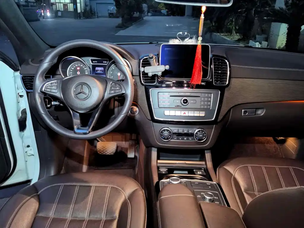 Фото 6 - Mercedes-Benz GLE