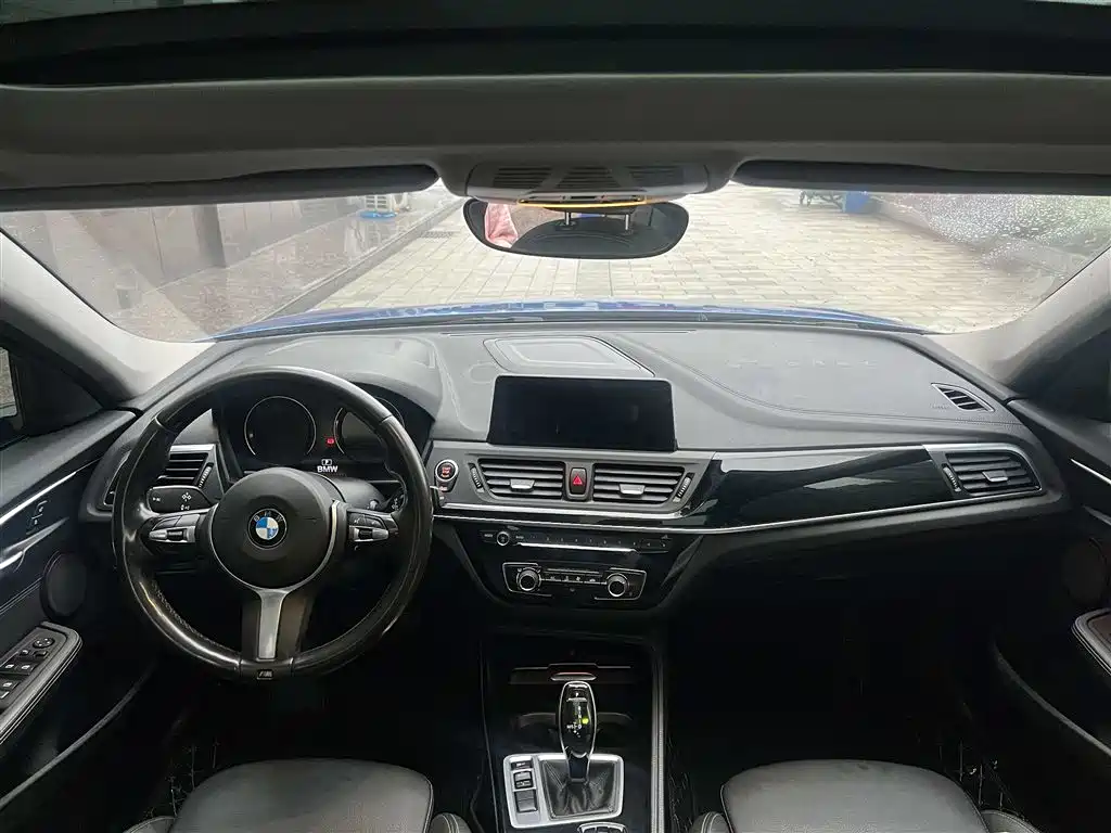 BMW 1 Series 2020 Model 120i M Sport Package фото 9