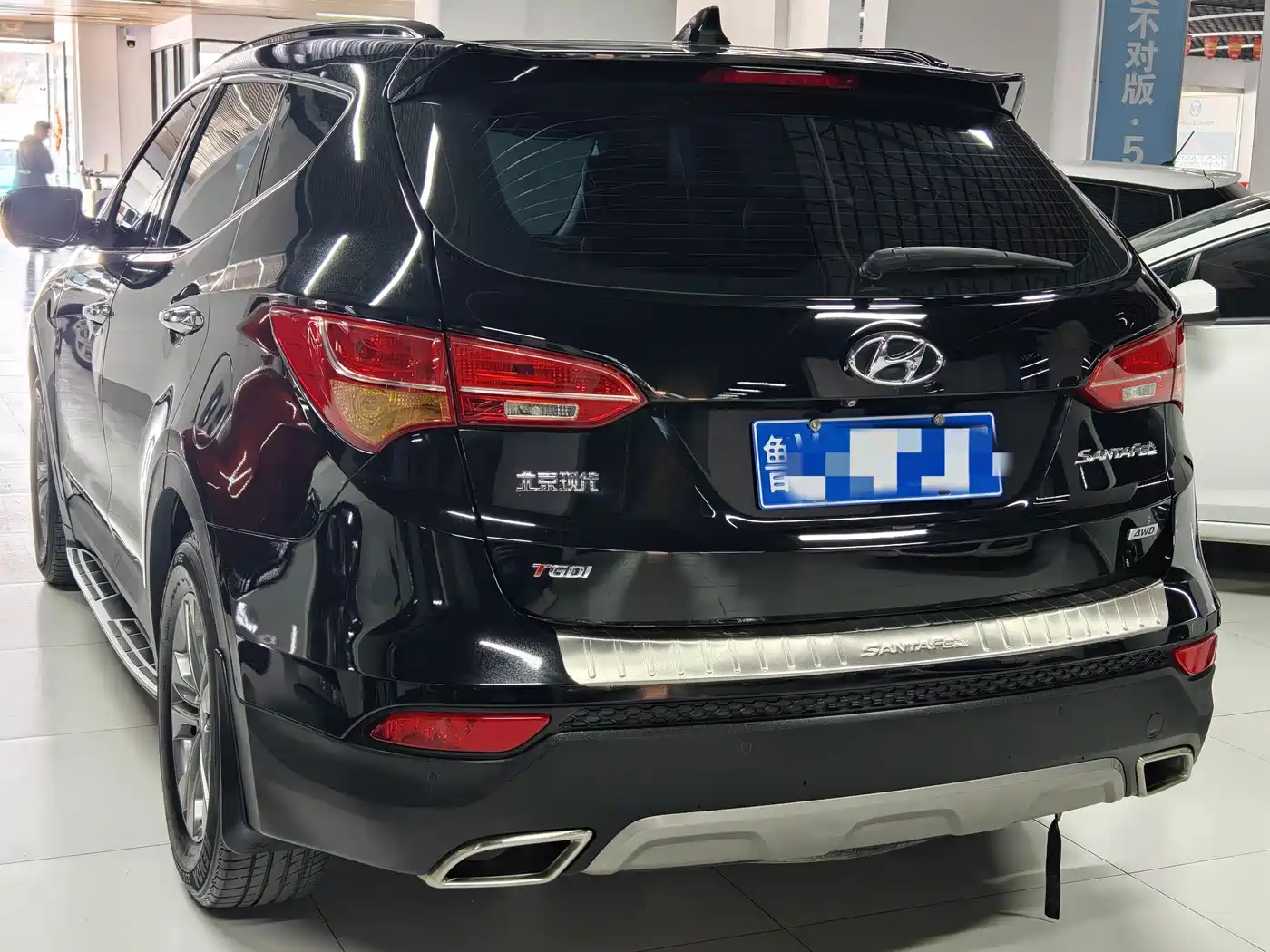 Hyundai Santa Fe 2015 2.0T Automatic 2WD Smart 5-Seater фото 4