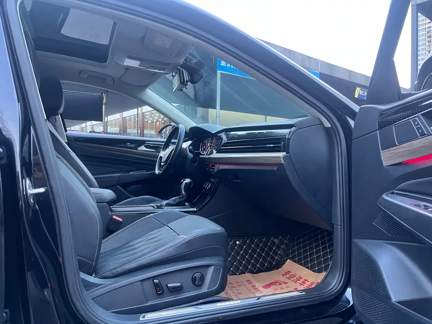 Volkswagen Passat 2019 330TSI Luxury Edition China VI фото 28