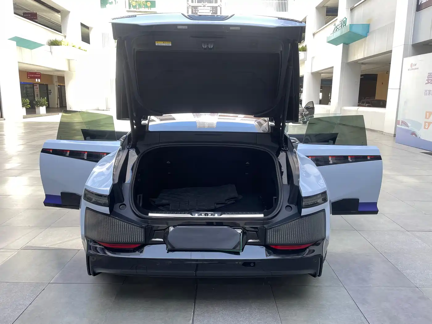 HiPhi Z 2023 5-Seater фото 19