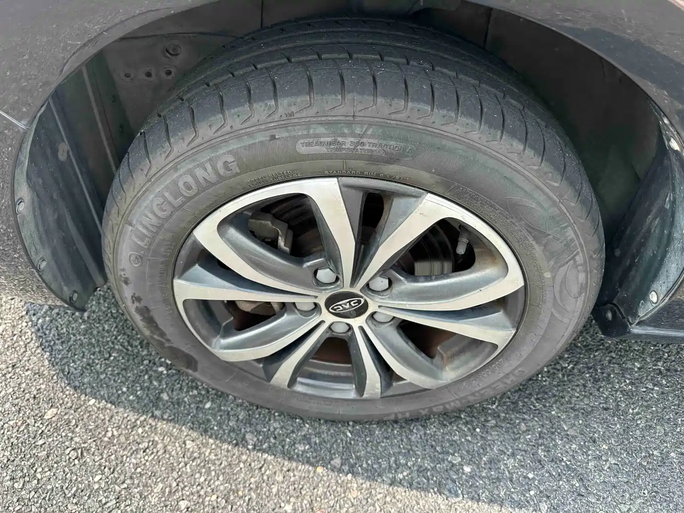 JAC JAC Refine R3 2018 2018 1.6L Manual Luxury