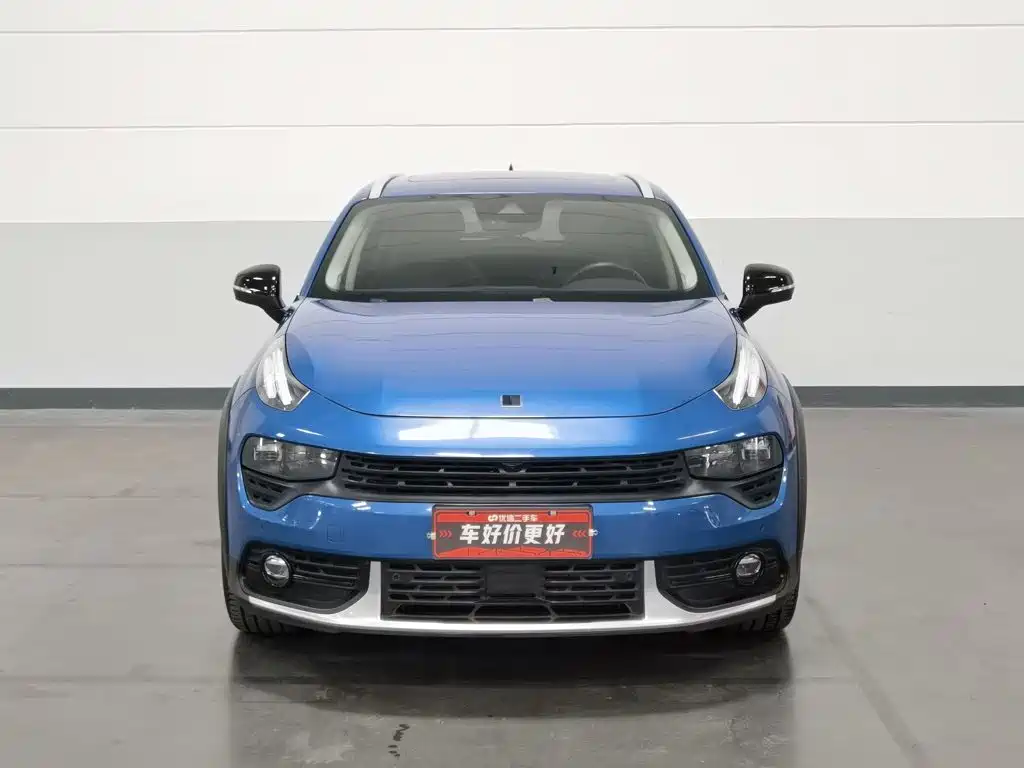 Фото 3 - Lynk & Co 02