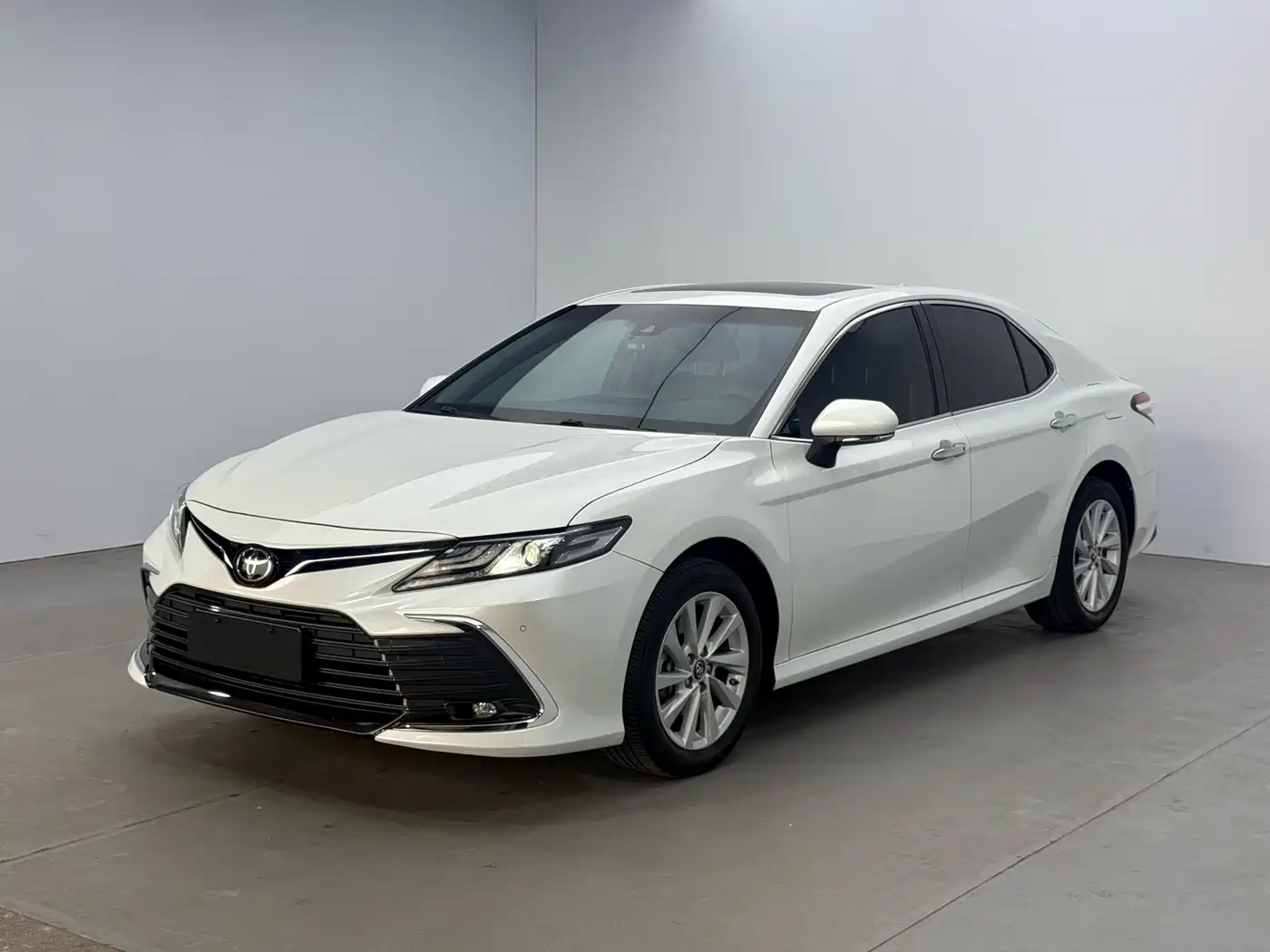 Toyota Camry 2023 2.0G Luxury Edition