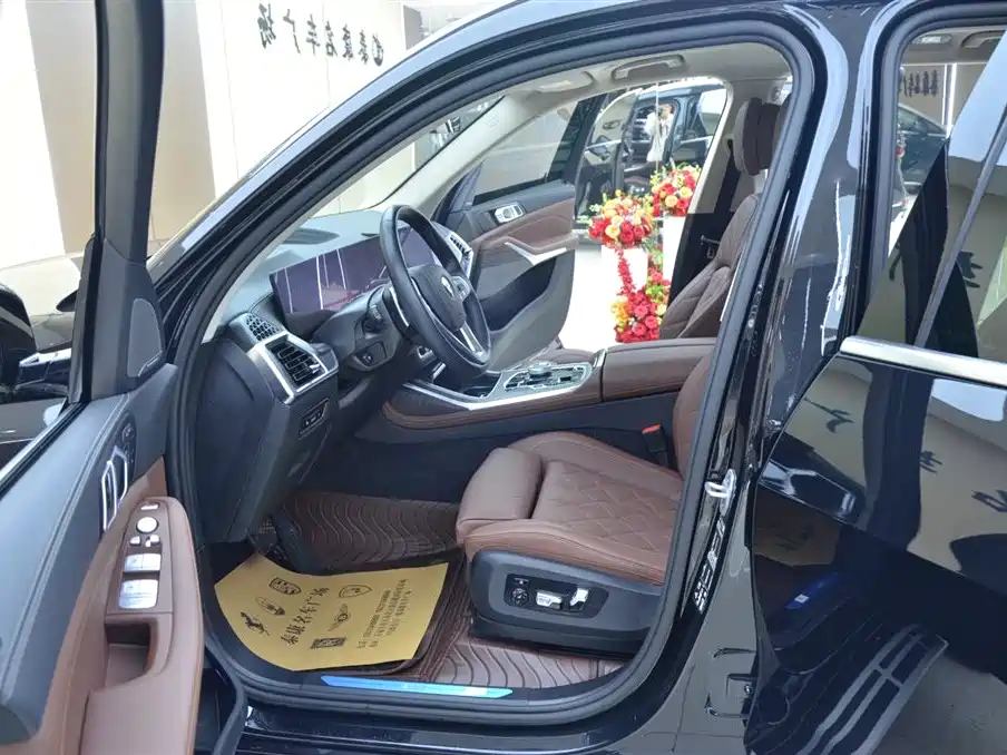 BMW X7 2024 xDrive40i Leading Luxury Package фото 4