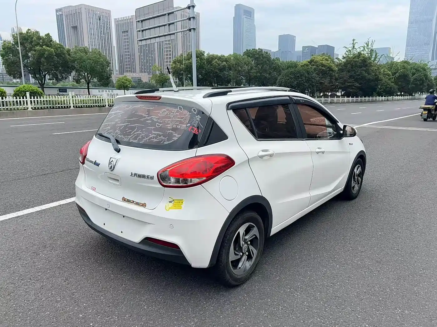 Photo 10 - Baojun 310