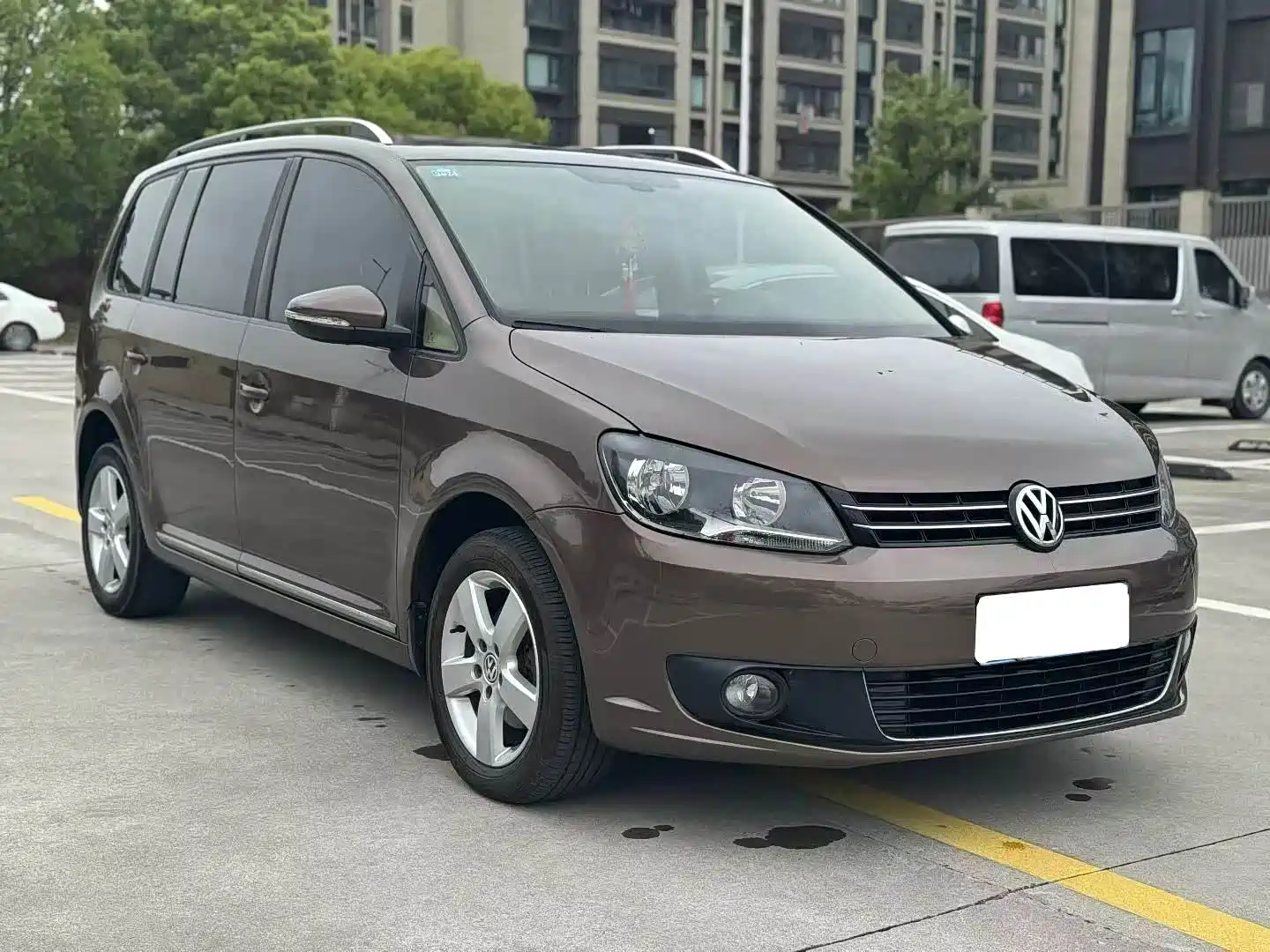 صورة 3 - Volkswagen Touran