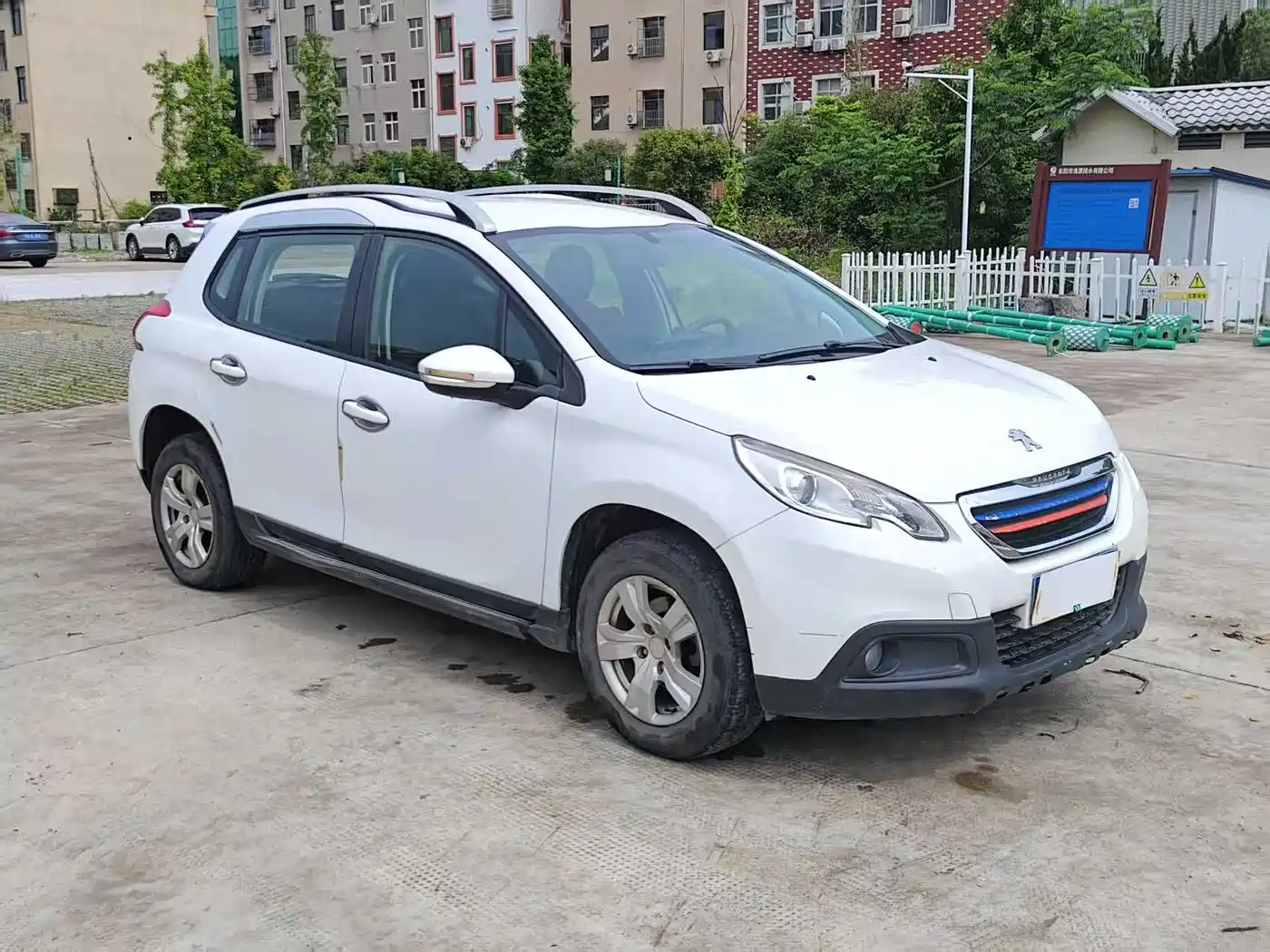 Peugeot 2008 2014 1.6L Automatic Trend Edition фото 3
