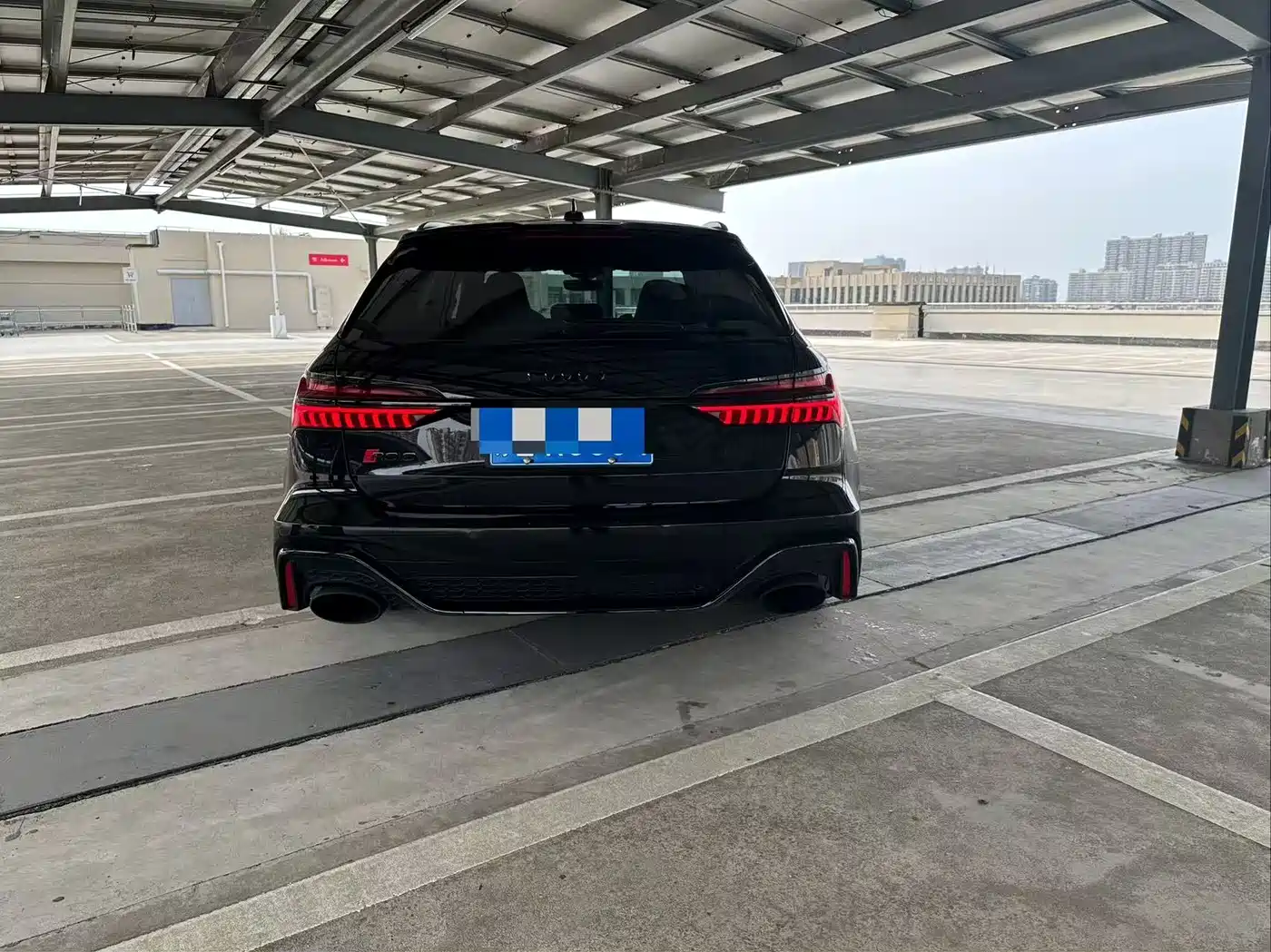 AUDI RS6