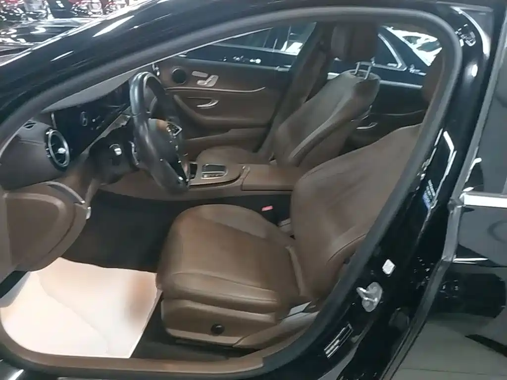 Mercedes-Benz E-Class New Energy 2022 Facelift E 350 e L Plug-in Hybrid Sedan фото 15