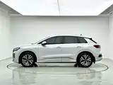 Photo 7 - Audi Q4 e-tron