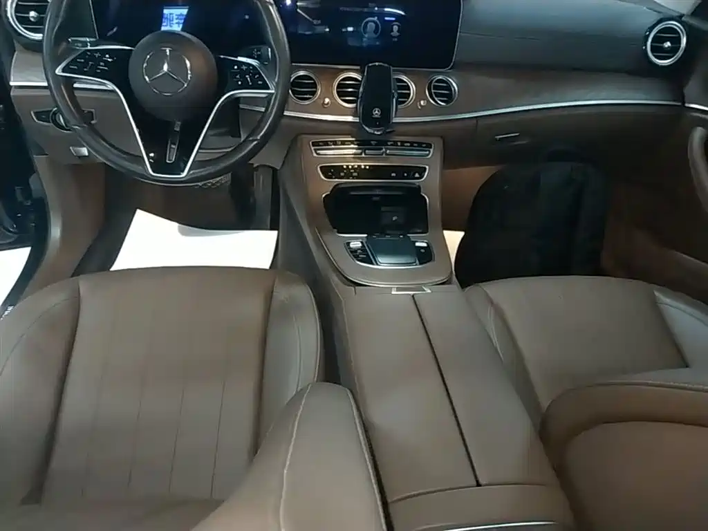 Mercedes-Benz E-Class New Energy 2022 Facelift E 350 e L Plug-in Hybrid Sedan фото 14