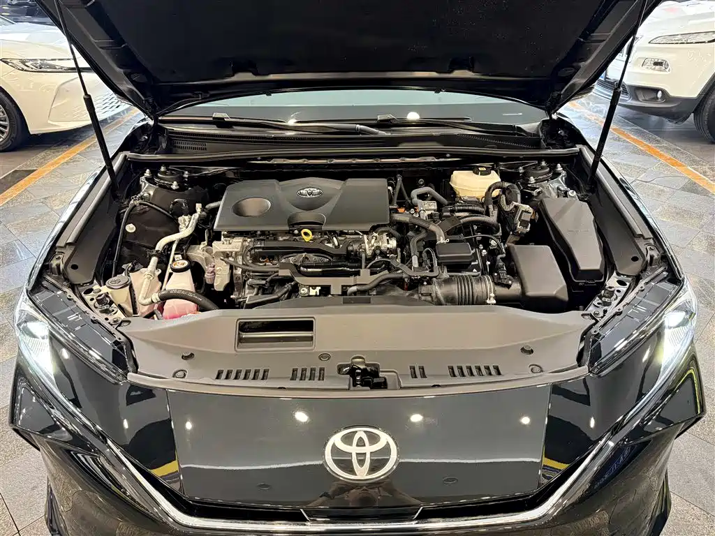 Toyota Camry 2025 2024 Hybrid 2.0HGVP Luxury Edition
