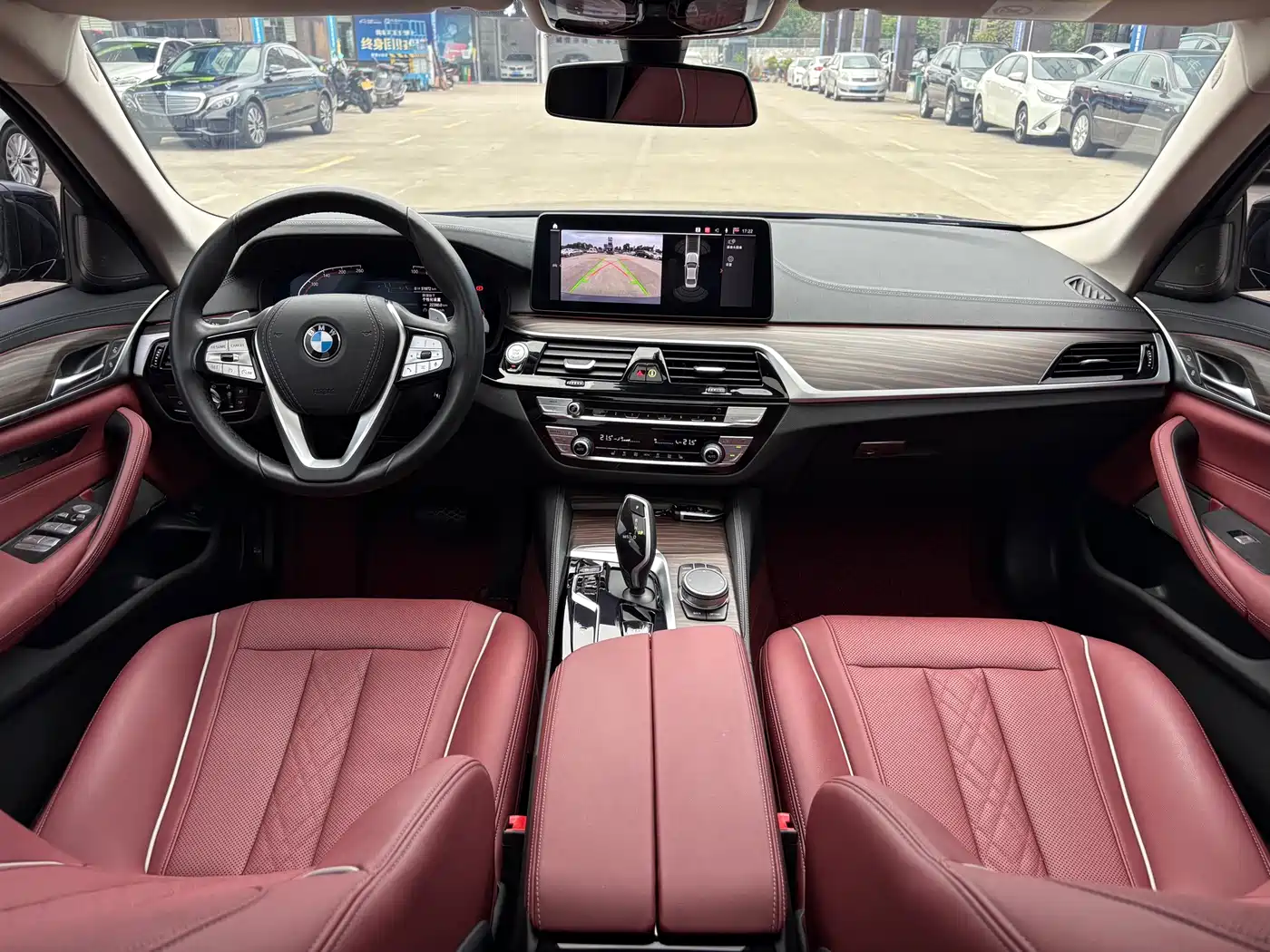 BMW 5 Series 2023 530Li Leading Luxury Package фото 9