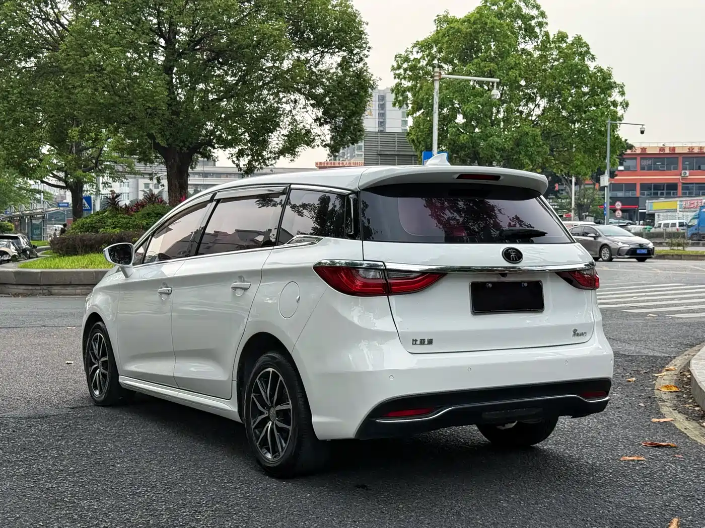 BYD Song MAX 2018 1.5T Auto Smart Connected Premium 7-Seater фото 5