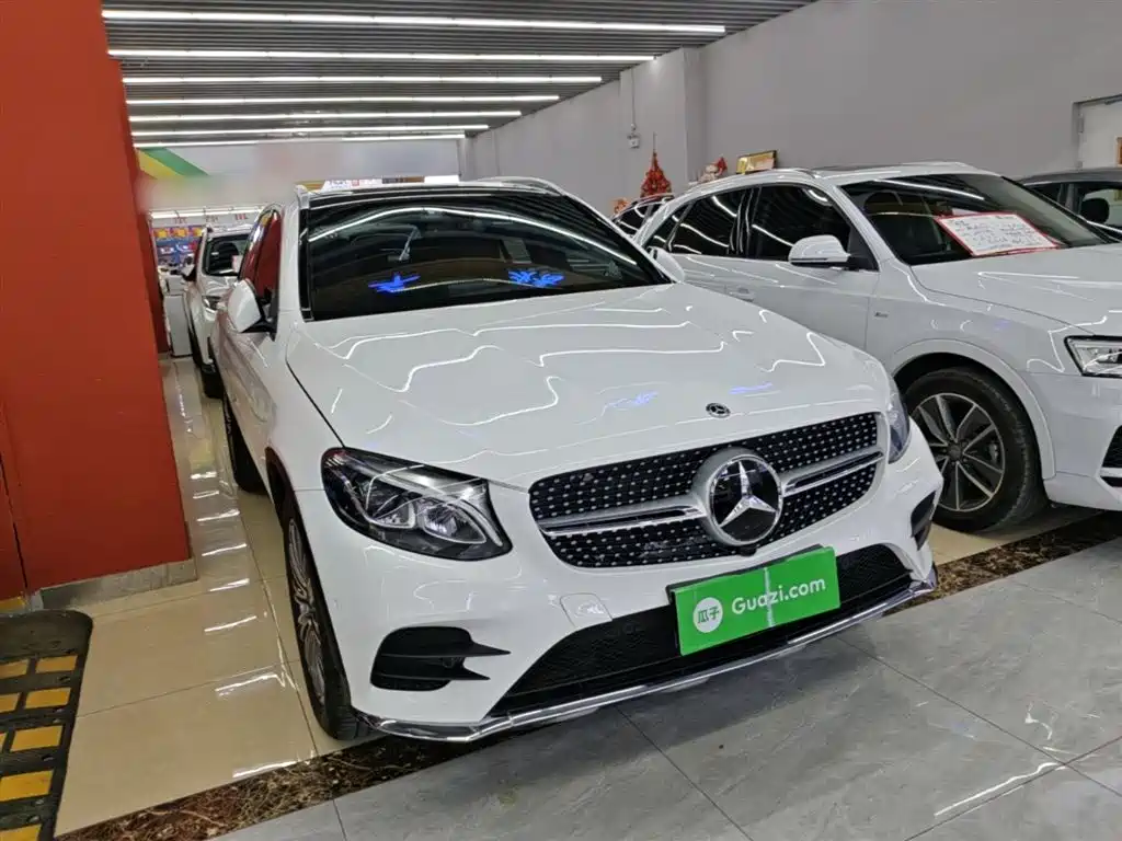 Mercedes-Benz GLC 2017 GLC 260 4MATIC Dynamic фото 4