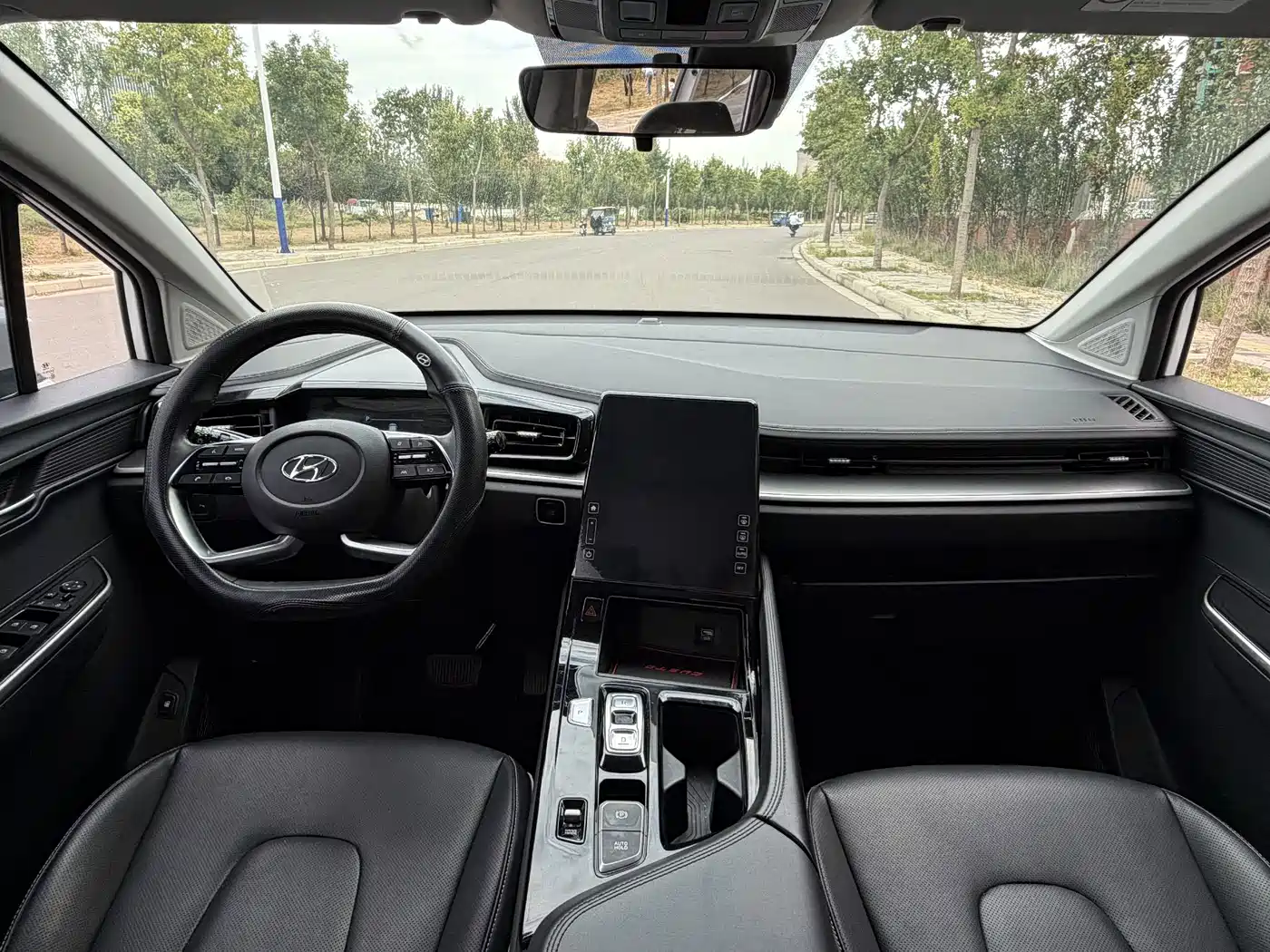 Hyundai Custo 2025 2024 270TGDi LUX Premium Edition