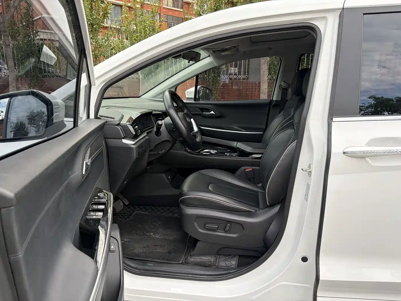 Hyundai Custo 2025 2024 270TGDi LUX Premium Edition