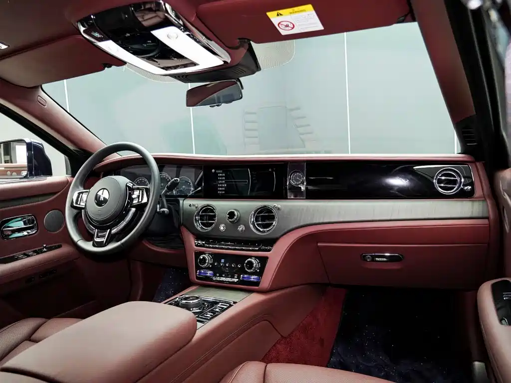 Фото 18 - Rolls-Royce Ghost