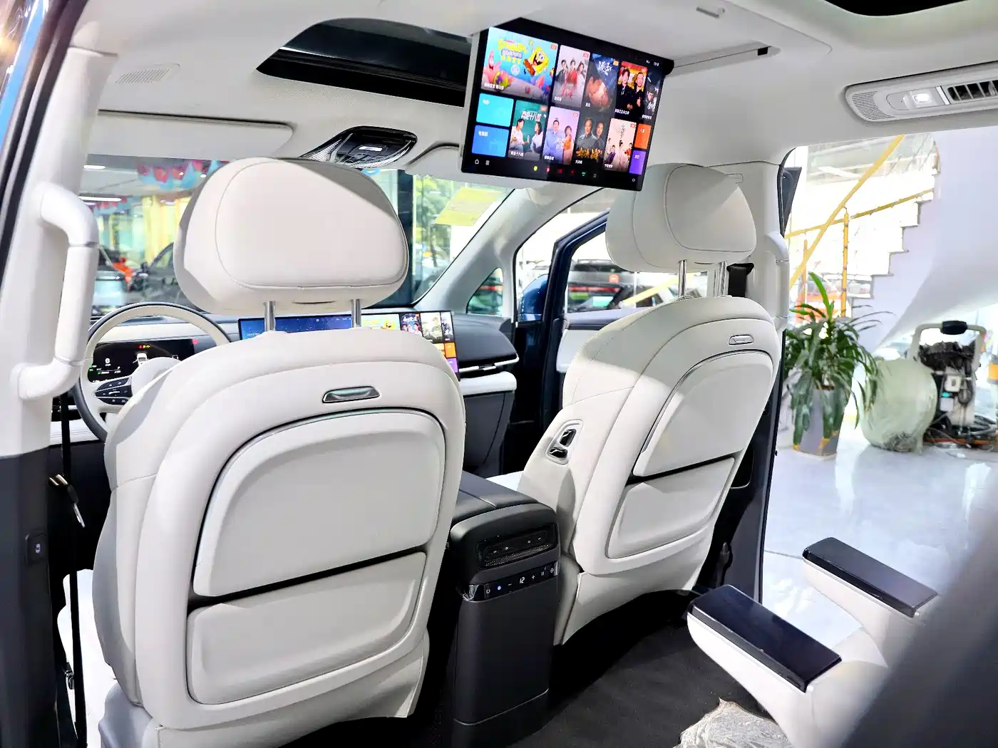 Voyah Auto Voyah Dreamer 2025 PHEV AWD Flagship Kunpeng Edition фото 19