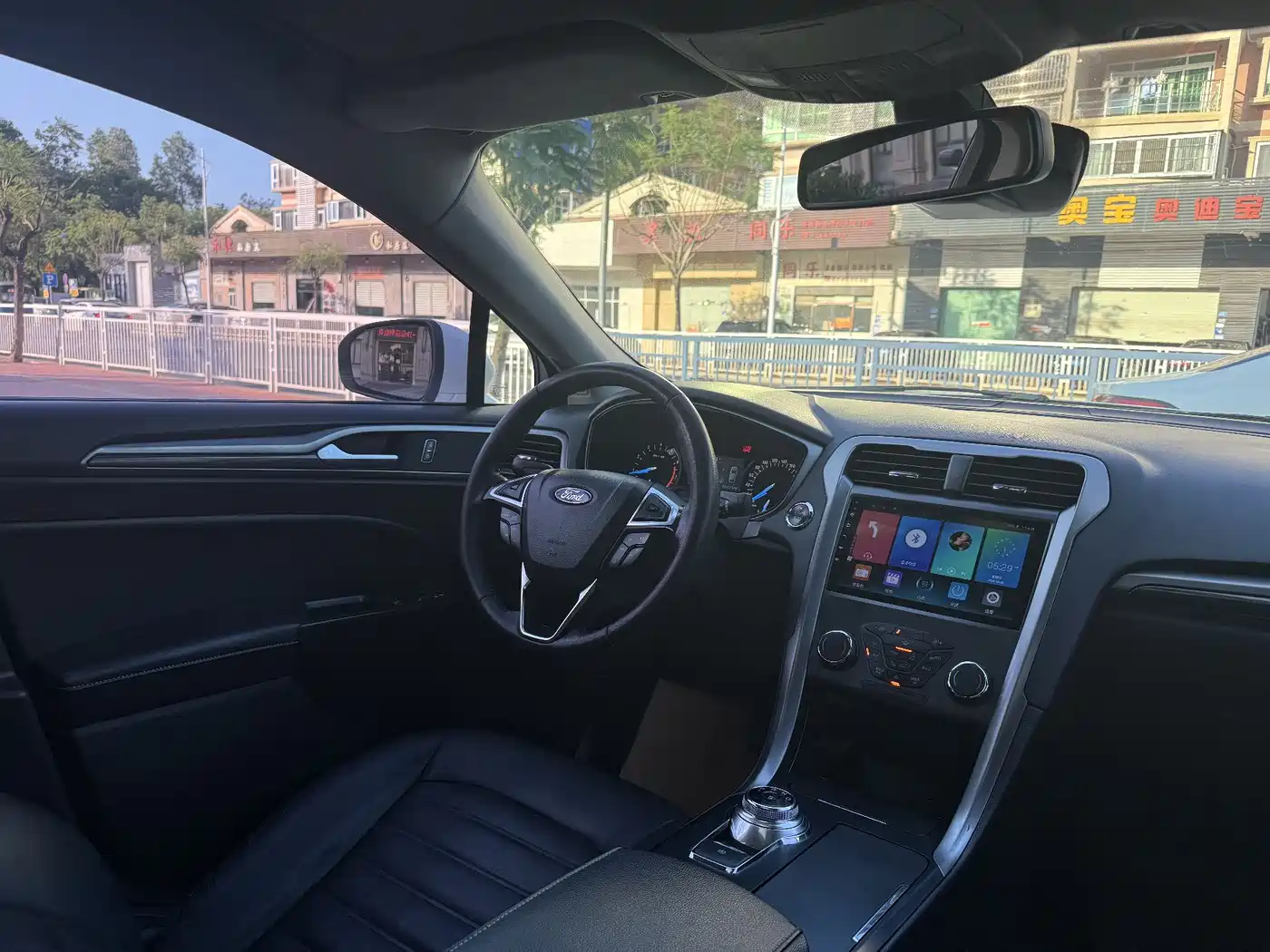 FORD MONDEO