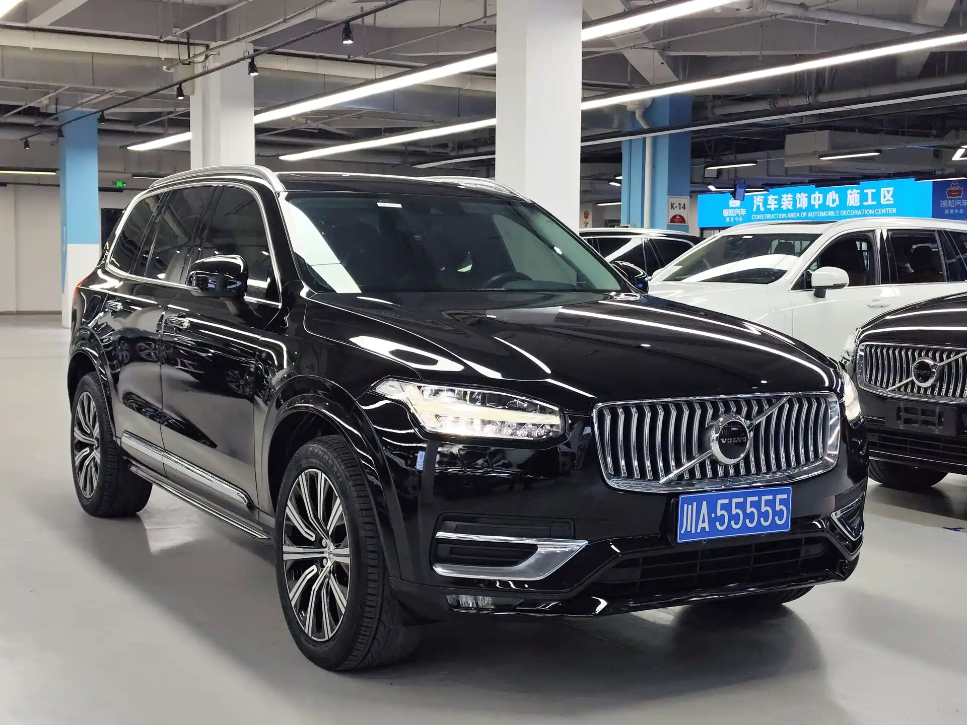 Фото 2 - Volvo XC90