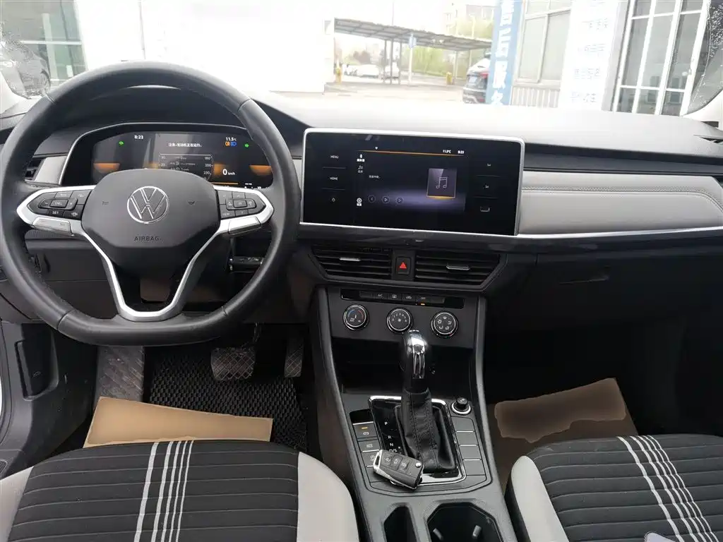 Volkswagen Bora 2024 200TSI DSG Smooth Ride Edition фото 4