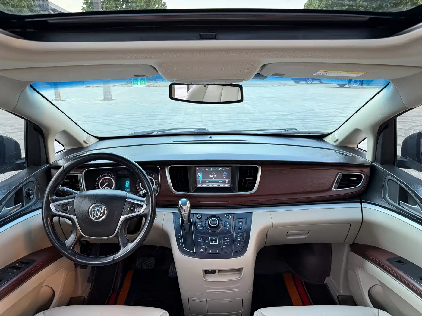 Buick GL8 2018 28T Luxury Model China VI фото 12