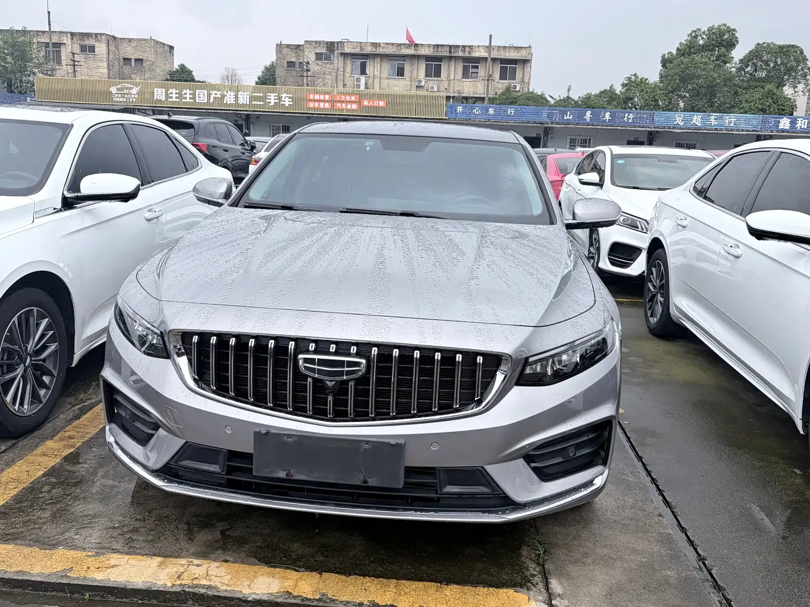 Фото 2 - Geely Preface