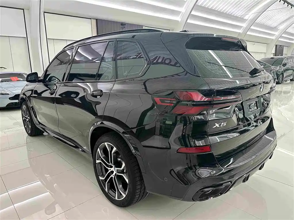 BMW X5 2026 2026 xDrive 40Li M Sport Night Edition Package