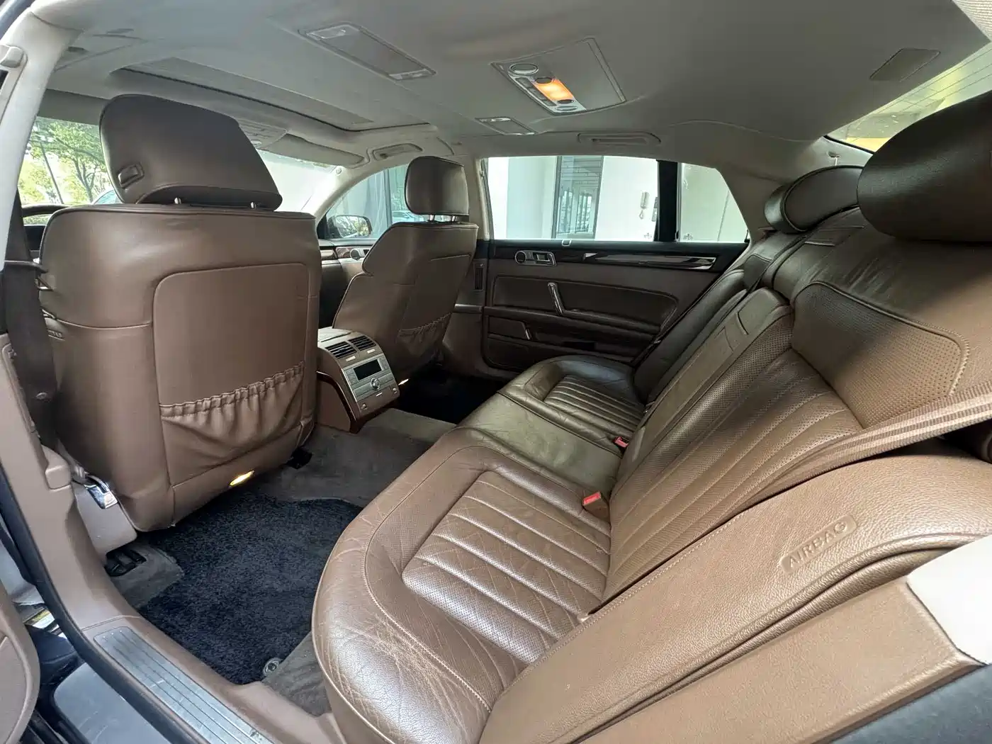 Volkswagen Phaeton 2011 3.6L V6 5-Seater Extended Comfort фото 6