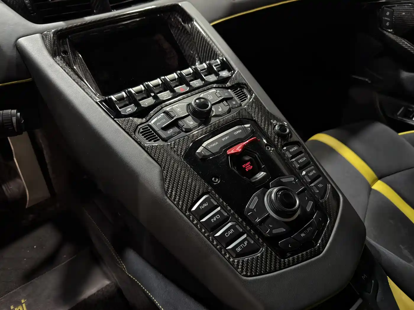 Lamborghini Aventador 2012 2011 LP 700-4