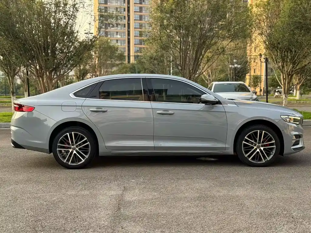 Фото 7 - Geely Preface