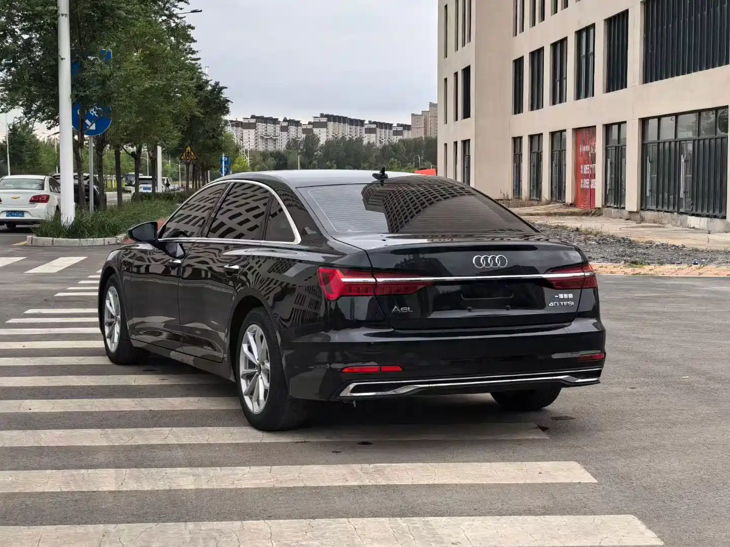 Фото 8 - Audi A6L