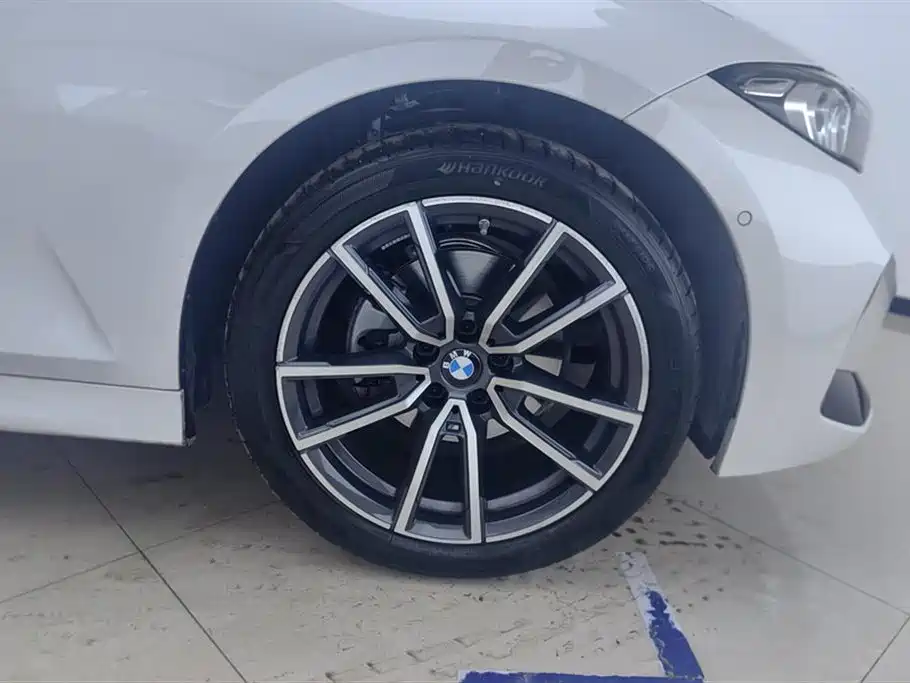 BMW 3 Series 2025 325Li M Sport Package фото 6