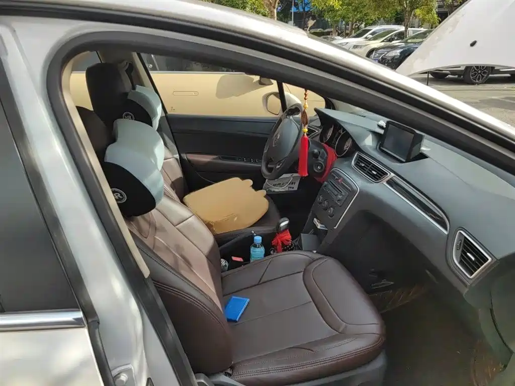 Peugeot 308 2014 Model Joy Edition Classic 1.6L Manual Trend Style фото 20