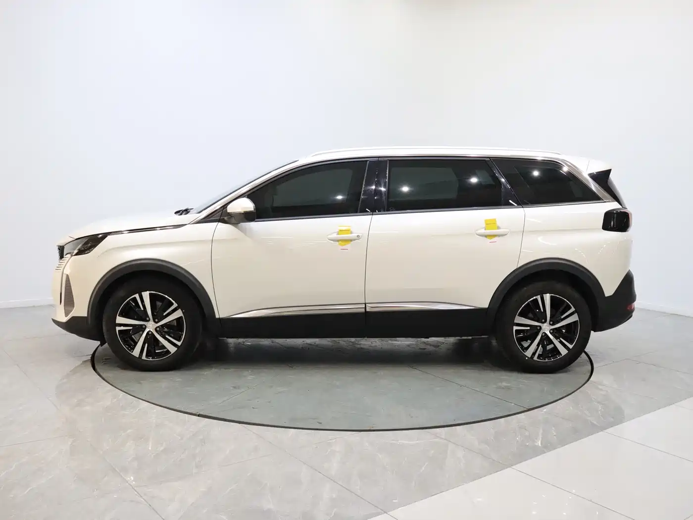 Peugeot 5008 2021 360THP 5-seater Performance Edition фото 5